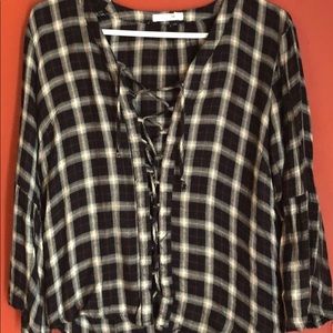 Fall 🍁 plaid top🖤Maurice’s